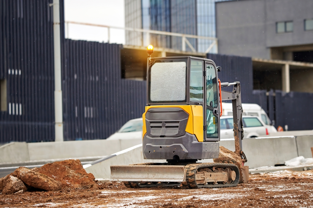 Pourquoi louer plutôt qu’acheter votre matériel de chantier ? Avantages et économies à la clé
